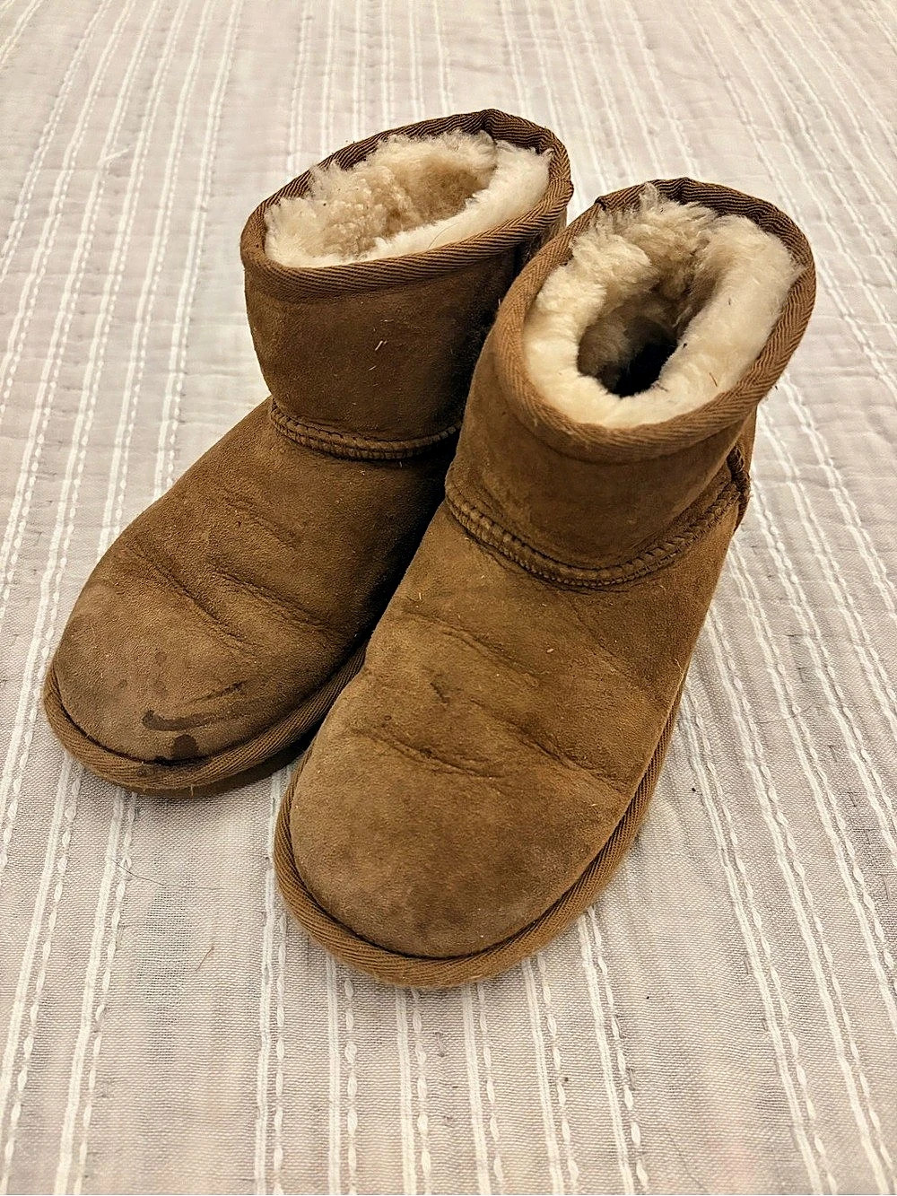 Kids UGG Classic Mini Winter Boots Brown US 1